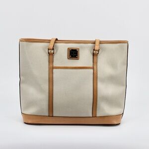 Dooney & Bourke Cynthia tote bag in cream and tan